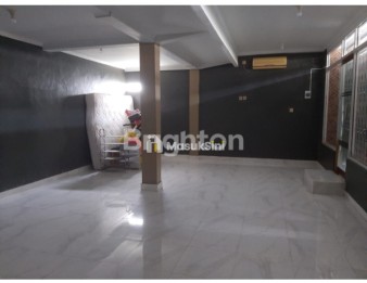 Ruko 2 lantai lokasi strategis dan cocok buat usaha apapun