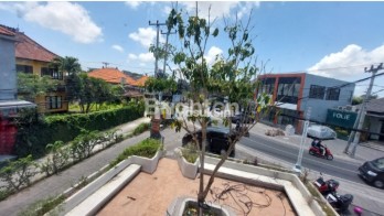 Ruko sewa 2 lantai ex restoran kawasan canggu