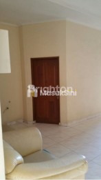 Rumah 2 lantai halaman luas plus gudang