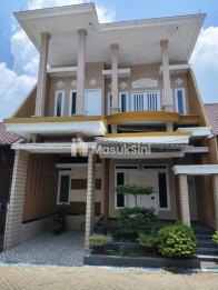 RUMAH MODERN MINIMALIS 2 LANTAI LOKASI SULFAT