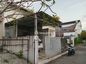 Dikontrakkan Rumah Mezzanine Furnished Hadap Barat Laut Greenlot Residence