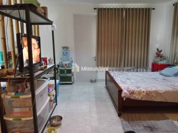 Dikontrakkan Rumah Mezzanine Furnished Hadap Barat Laut Greenlot Residence