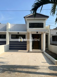 DI JUAL RUMAH BARU KAWASAN CLUSTER DAU DEKAT KOTA