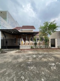 DIJUAL RUMAH CANTIK MINIMALIST POSISI HOOK DEKAT