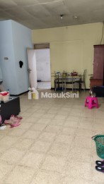 DIJUAL RUMAH LOKASI DEKAT LIVING PLAZA SAWOJAJAR MALANG