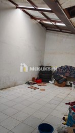 DIJUAL RUMAH LOKASI DEKAT LIVING PLAZA SAWOJAJAR MALANG
