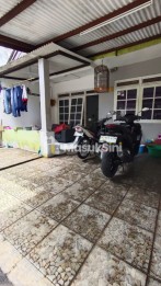 DIJUAL RUMAH LOKASI DEKAT LIVING PLAZA SAWOJAJAR MALANG