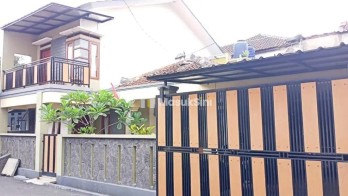 Dijual/ Disewakan Rumah 2 Lantai Siap Huni di