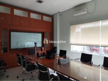 Dijual Gedung Untuk Kantor di Tanjung Barat Jakarta Selatan