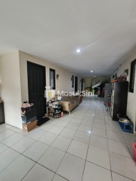 Dijual Kos 3 Lantai Strategis di Citraland Utama, Surabaya