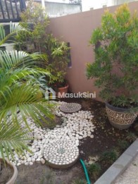 Dijual Rumah 2 Lantai 3 Kamar Carport Halaman Depan Padangsambian