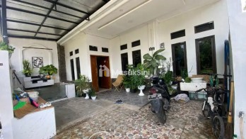 Dijual Rumah Estetik 3 Lantai Siap Huni di Kiaracondong Bandung