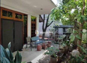 Dijual Rumah Luas di Perumahan Puri Indah, Jakarta Barat