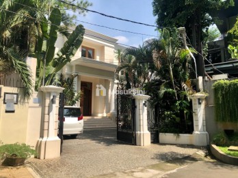 Dijual Rumah Mewah Strategis Tulodong Bawah