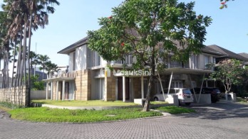 Dijual Rumah Mewah di Komplek Royal Residence,