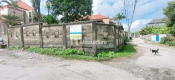 Dijual Rumah Tinggal 5+1 Kamar Jalan Cargo Kenanga Ubung Kaja