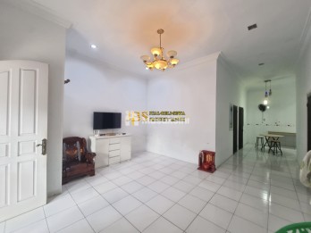 Dijual Rumah di Komplek Cemara Hijau Jalan Metal Medan