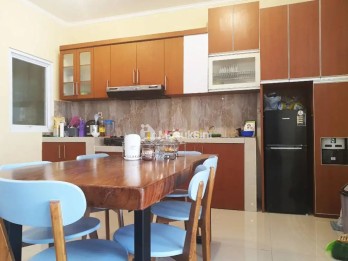 Dijual Rumah/Villa Modern Full Furnished di Sunrise Hill Bandung