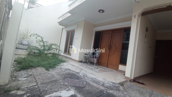 Dijual rumah bebas banjir di Kampung Ambon Jakarta Timur