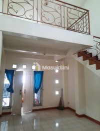 Dikontrakan Rumah 2 Lantai Lokasi Strategis di Pinus Regency Bandung