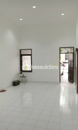 Disewa rumah semi furnished bebas banjir aman nyaman di Rawamangun