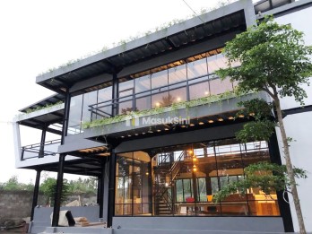 Disewakan Gedung Cafe + Furniture dan Peralatan Cafe