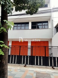 Disewakan Ruko 3 Lantai di Raya Perak Timur, Surabaya