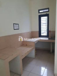 Disewakan Rumah 2 Lantai Lokasi Strategis Di Buah Batu Regency