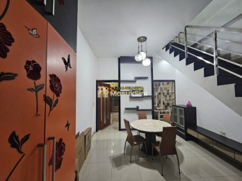 Disewakan Rumah Full Furnished di Komplek