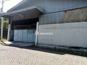 Jual Gudang Strategis Kawasan Komplek Mutiara Margomulyo Surabaya