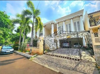Jual Rumah Mewah Gaya Da Vinci di Kemang