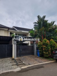 Jual Rumah Mewah di Komplek Kencana Indah Jakarta