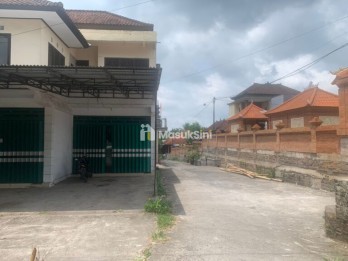 Jual Tempat Usaha Ruko Hadap Timur 2 Lantai 9×9 Parkir Luas Denbantas Taban