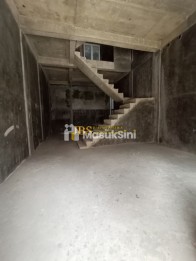 Jual Villa Kondisi Kosong di Komplek Cemara Asri