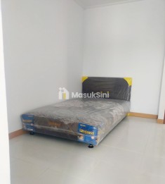 Kost Putri  Dekat Universitas Budi Luhur, Hypermart Ciledug