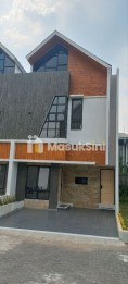 RUMAH 2 LANTAI DP 0% FREE BIAYA ALL IN DEPOK