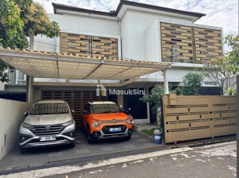 RUMAH BAGUS MODERN SIAP HUNI Sayap Buah Batu