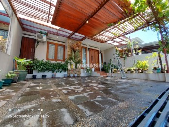 RUMAH BAGUS SIAP HUNI CIGADUNG Strategis Dekat Kampus ITB Dago Bandung