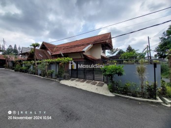 RUMAH KLASIK CIGADUNG STRATEGIS Lokasi Aman
