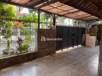 RUMAH KLASIK CIGADUNG STRATEGIS Lokasi Aman Nyaman Di Dago Bandung