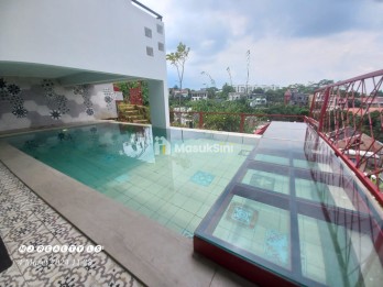 RUMAH VILLA DAGO RESOR Dekat Kampus BINUS Bandung