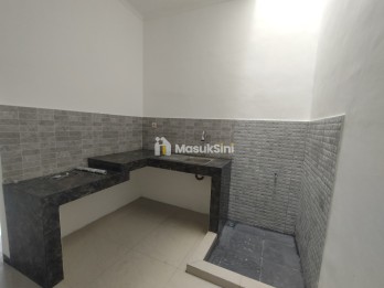 RUMAH ONPROGRESS 2 LANTAI DI GUNUNG ANYAR SURABAYA DEKAT UPN RUNGKUT