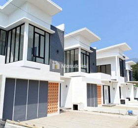 RUMAH VILLA 2 LANTAI READY STOK DEKAT BNS KOTA BATU