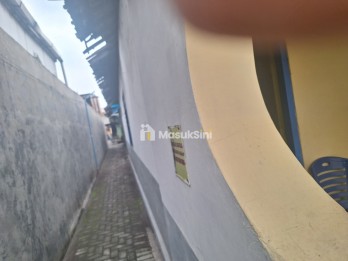Rumah Di Jual Di Kediri Jawa Timur Belakang stasiun radio wijangsongko