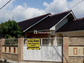 Rumah Minimalis Modern di Karanglo Malang