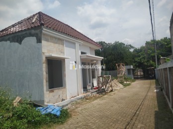 Rumah Modern Pondok Ranggon