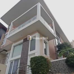 Rumah Sultan Di Manyaran Semarang Baratn Lokasi Nyaman Tenang