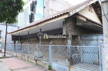 Rumah Tua Kosong di Gunung Sahari Utara Pusat