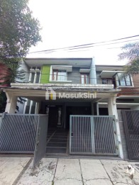 Rumah dijual di komplek Batununggal dekat pusat kota bandung