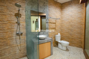 Rumah full furnished dekat tempat wisata dan dekat dengan pusat perbelanjaa